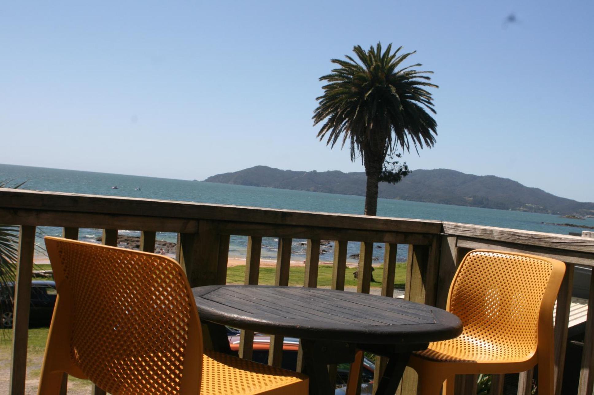 Driftwood Beachfront, Cable Bay, Northland *